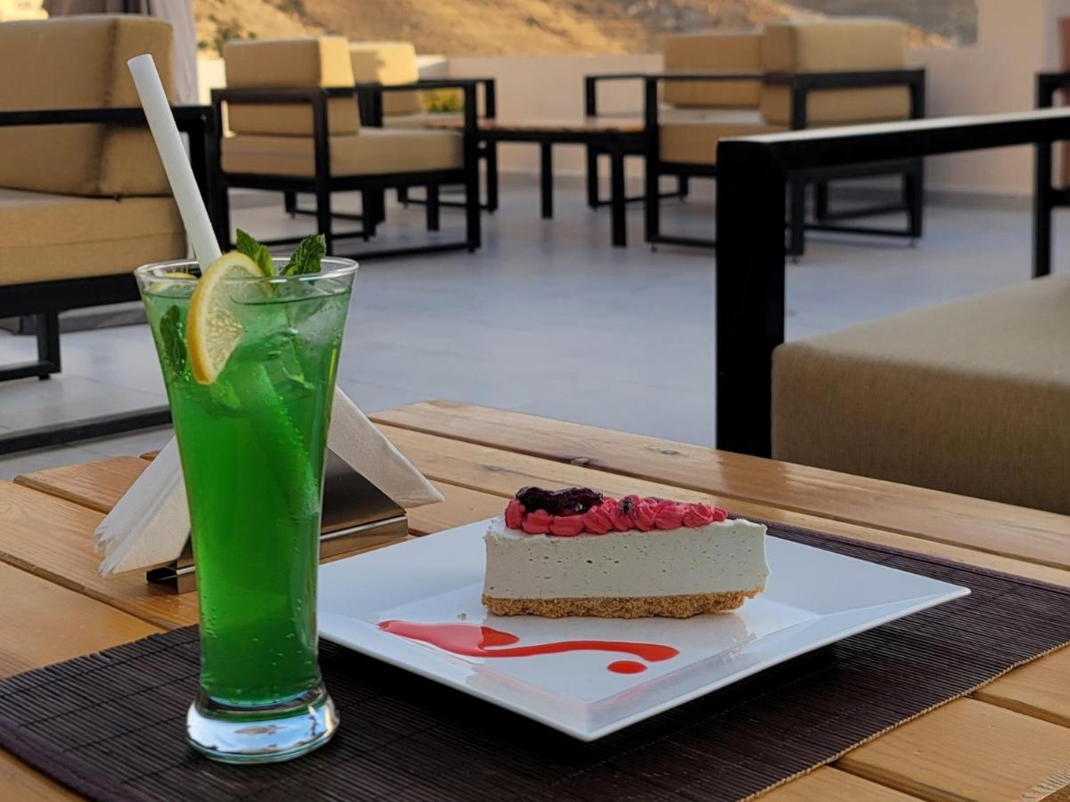 Edom Hotel Wadi Musa Exteriör bild