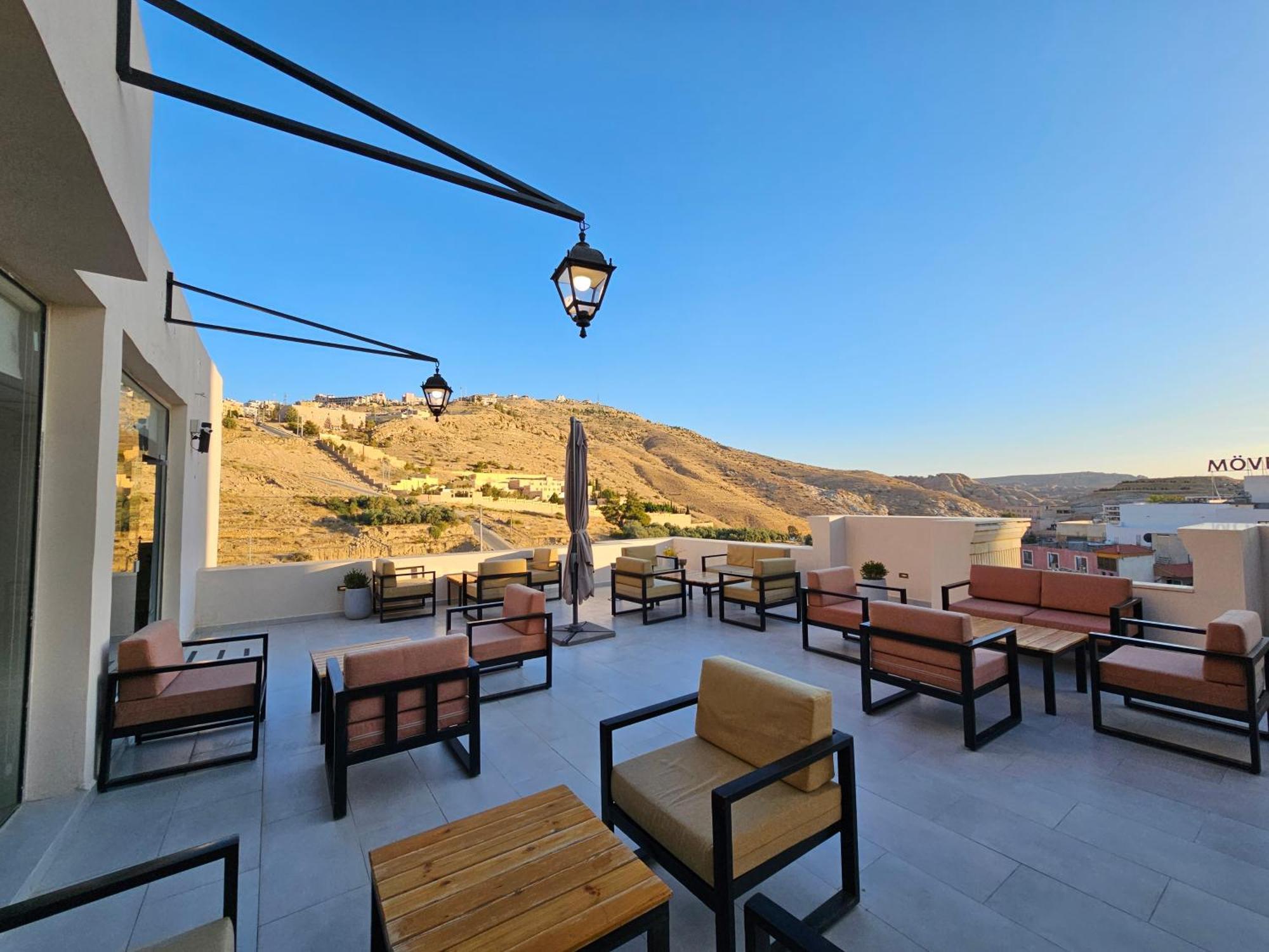 Edom Hotel Wadi Musa Exteriör bild